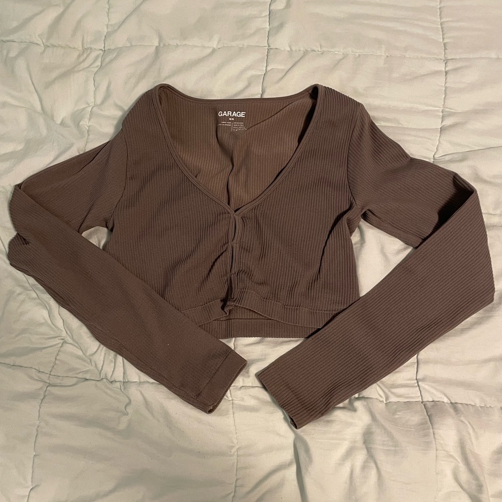 Garage grey long sleeve crop top
